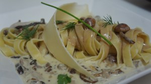 Tagliatelle com velouté de cogumelos